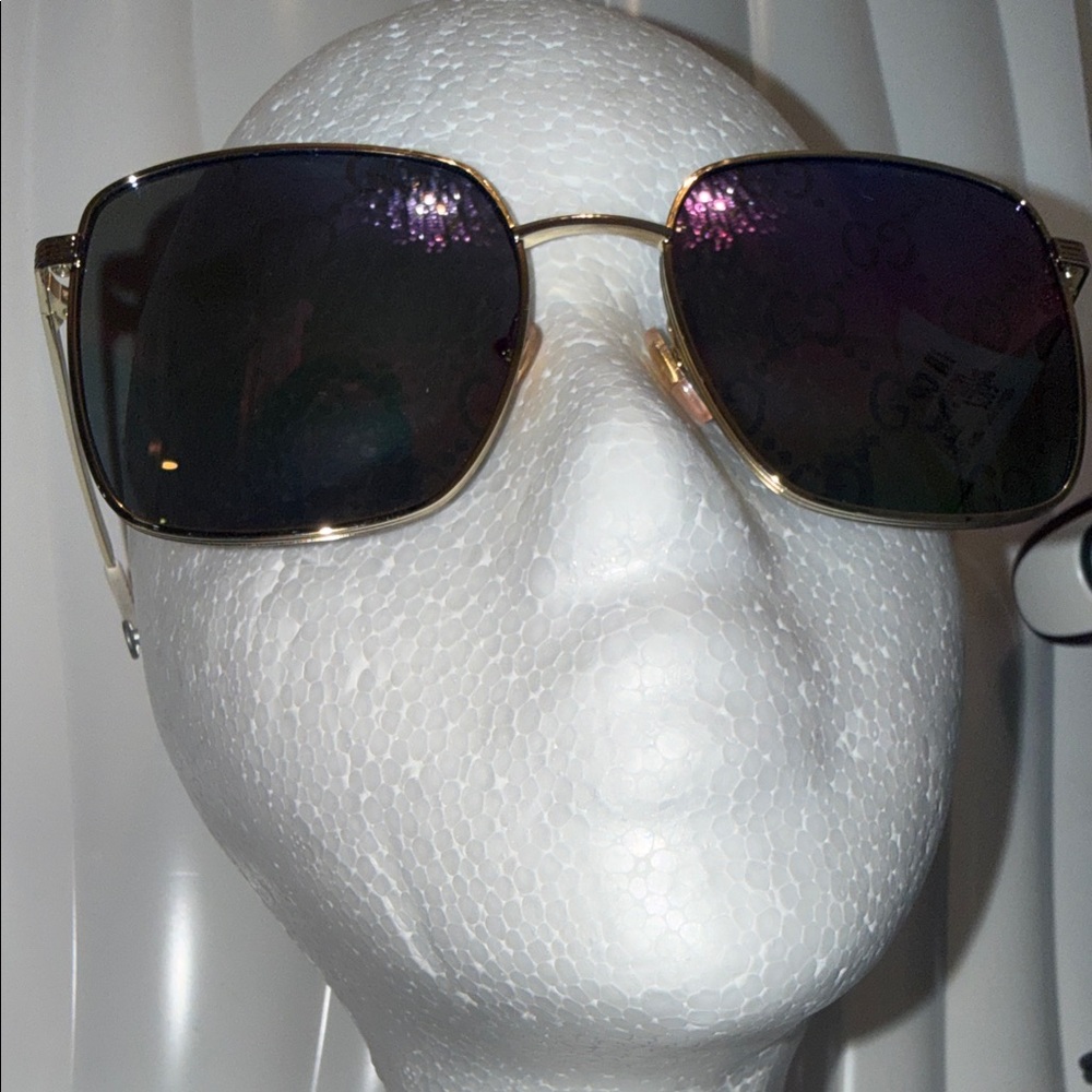 Gucci logo Iridescent Sunglasses - Picture 4 of 4